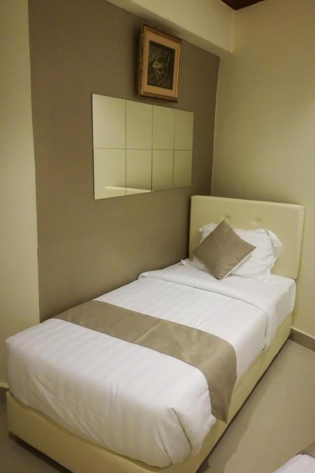 Alsafina Kijal Beach Resort & Restaurant Buitenkant foto