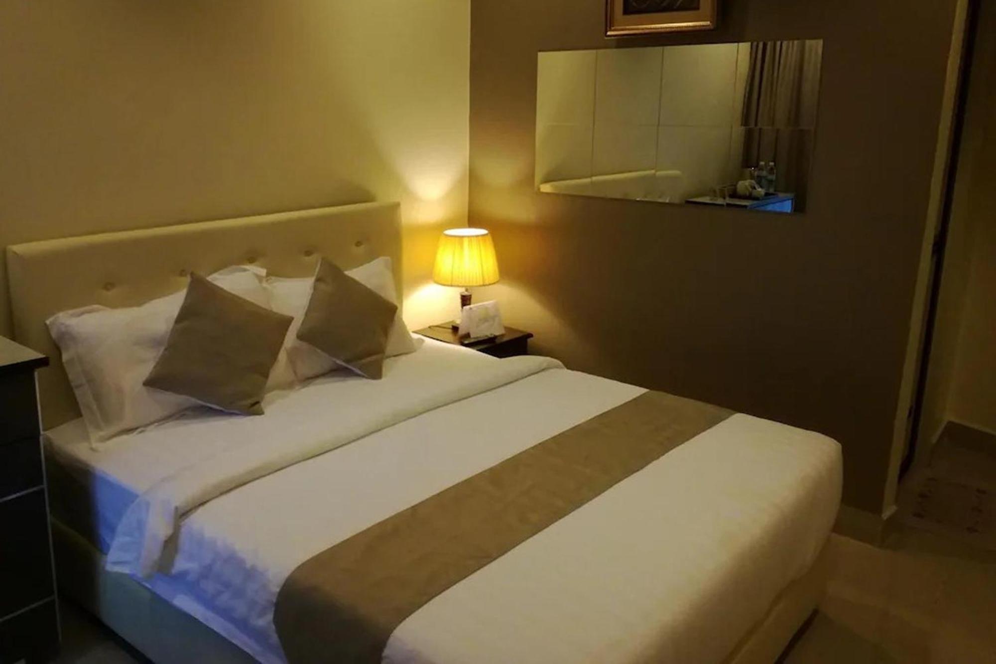 Alsafina Kijal Beach Resort & Restaurant Buitenkant foto