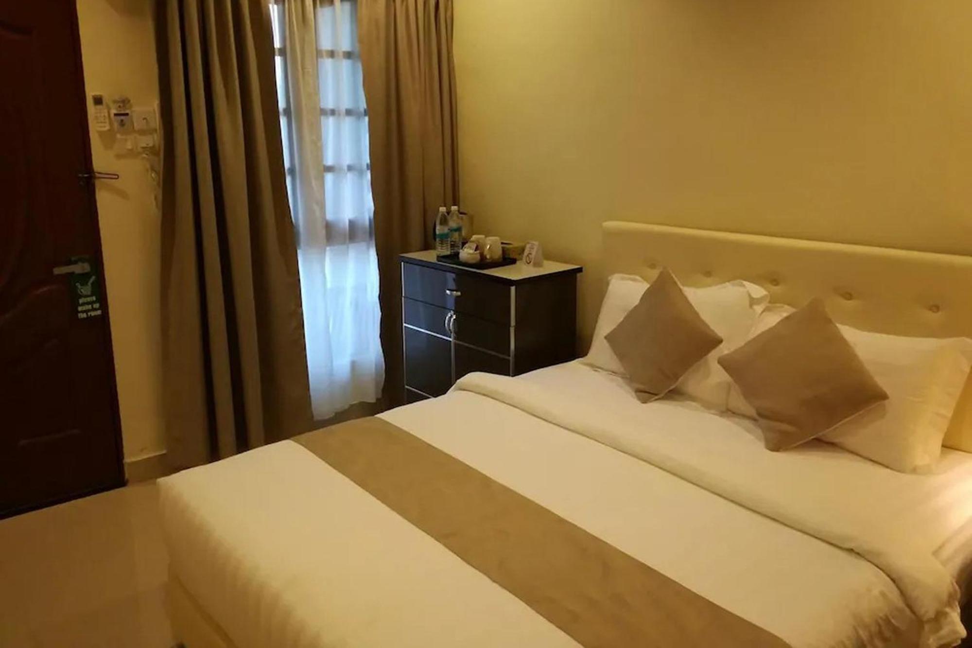 Alsafina Kijal Beach Resort & Restaurant Buitenkant foto