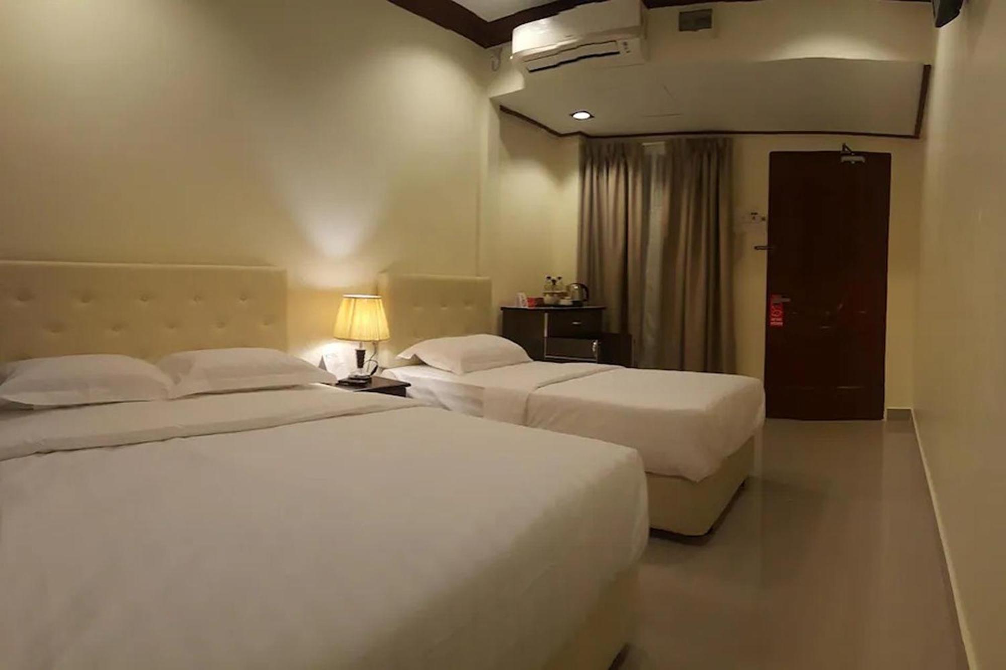 Alsafina Kijal Beach Resort & Restaurant Buitenkant foto