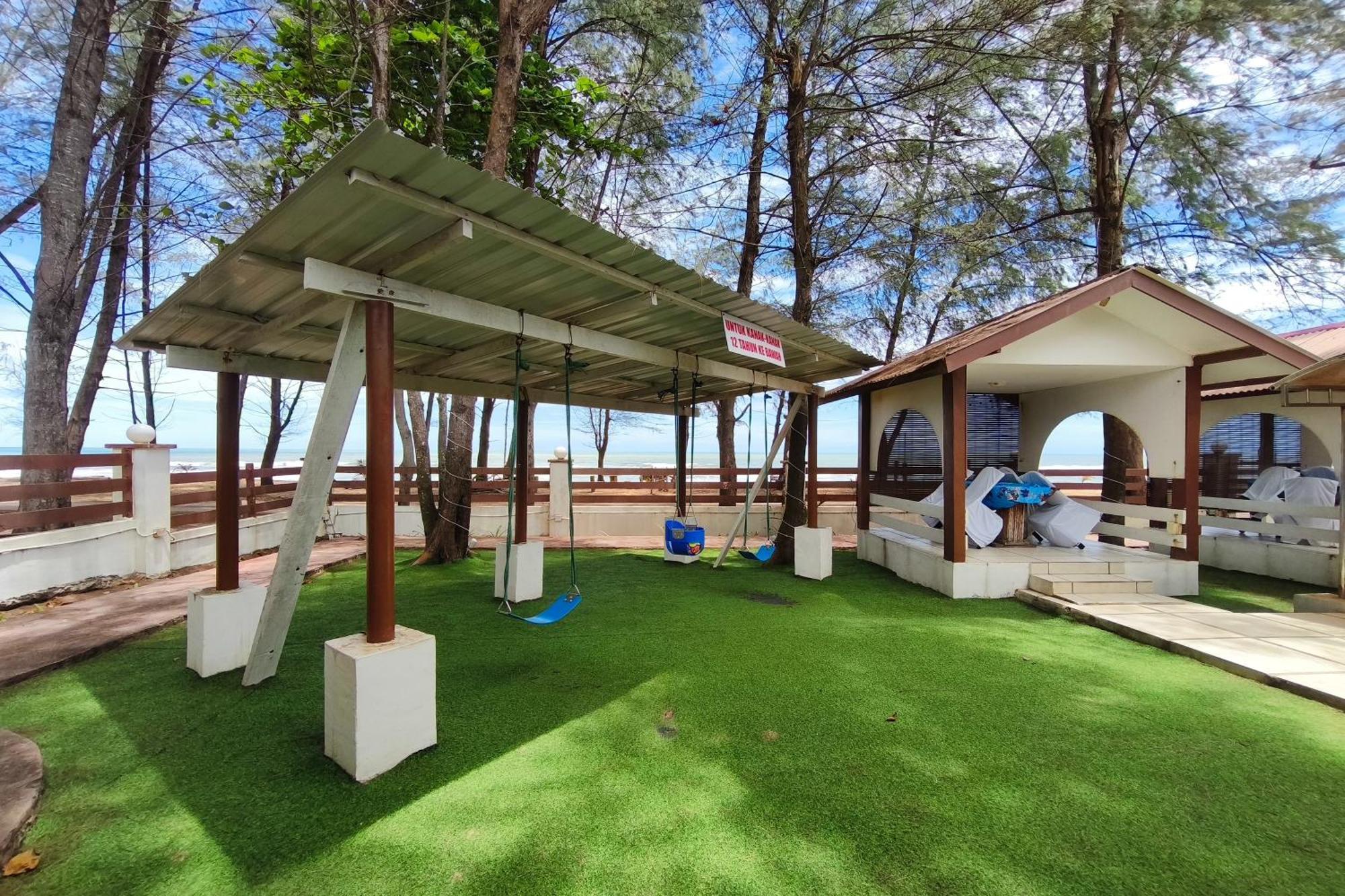 Alsafina Kijal Beach Resort & Restaurant Buitenkant foto