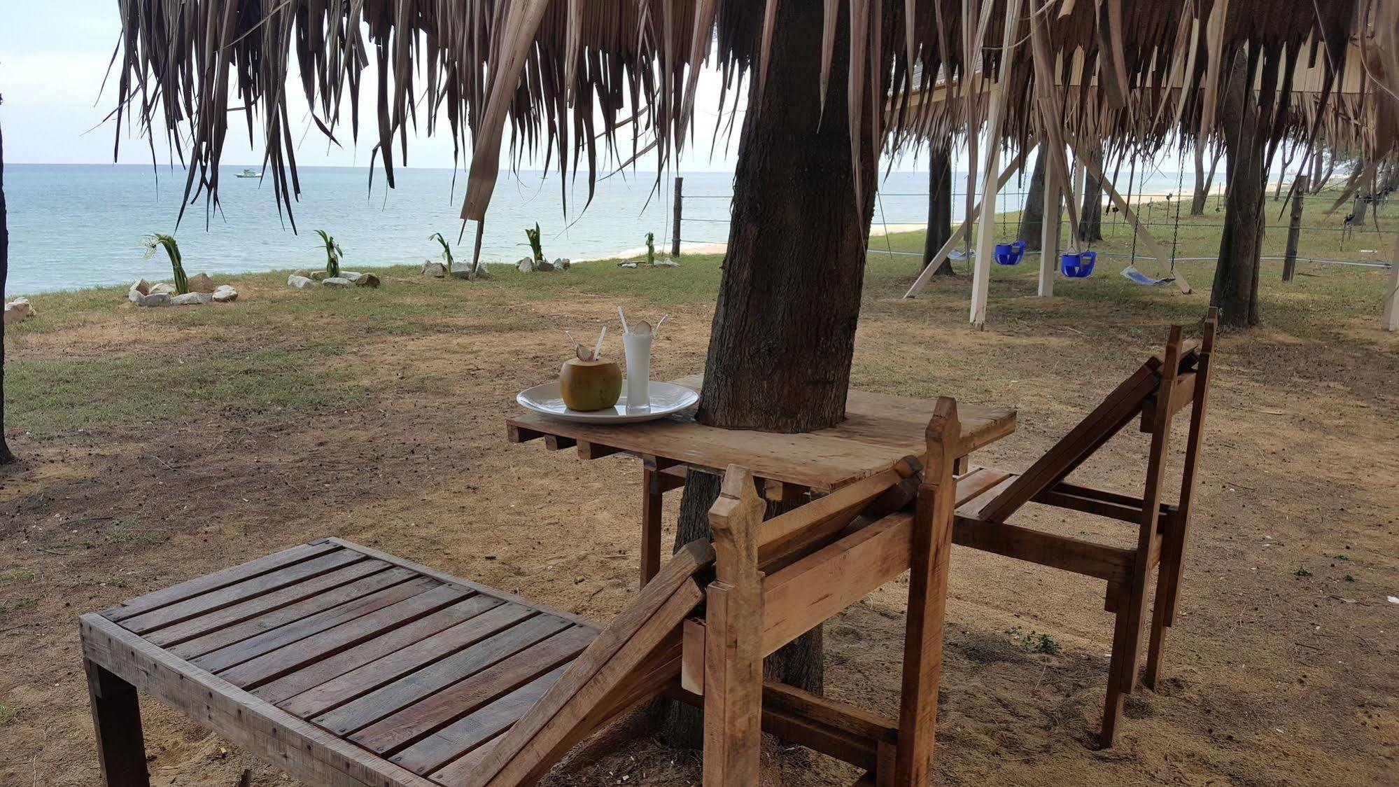 Alsafina Kijal Beach Resort & Restaurant Buitenkant foto